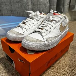 W Blazer Low ‘77 Nike Sneakers